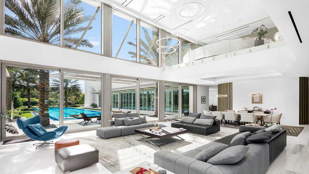 Inside an Ultra-Modern $13 Million Palm Beach Mansion With a 75-Foot Saltwater Infinity Pool