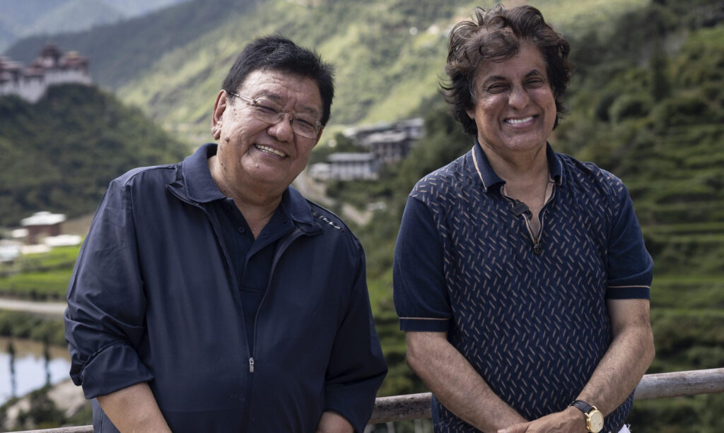 Tej Kohli, pictured with Dr. Sanduk Ruit 